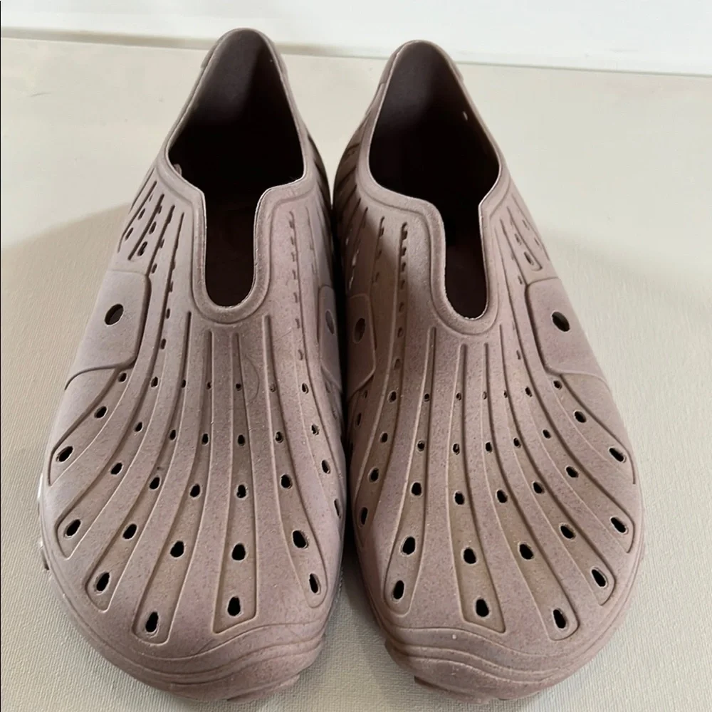 Feel Great Barefooters Perforated Shoes in Brown Unisex size 38‎ (US= 8)